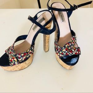 Super cute platform chunky heels